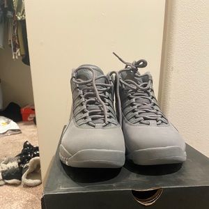 all grey retro 10